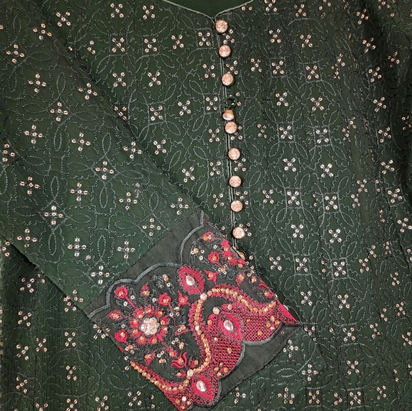 Green frock pakistani style salwar kameez - Picture 4 of 6